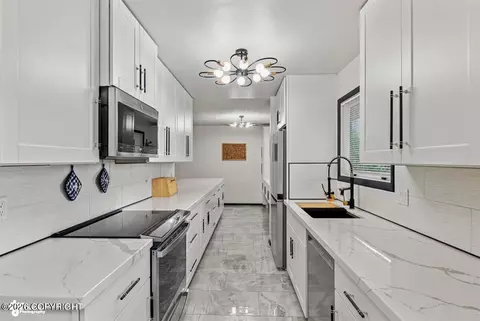 Kitchen - 1480 Cache Dr, Anchorage, AK 99507 photo 2 of 3