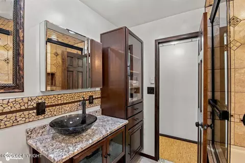 Bath - 1480 Cache Dr, Anchorage, AK 99507 photo 9 of 12