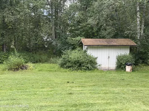 Exterior - 3217 Baxter Rd, Anchorage, AK 99504 photo 5 of 8