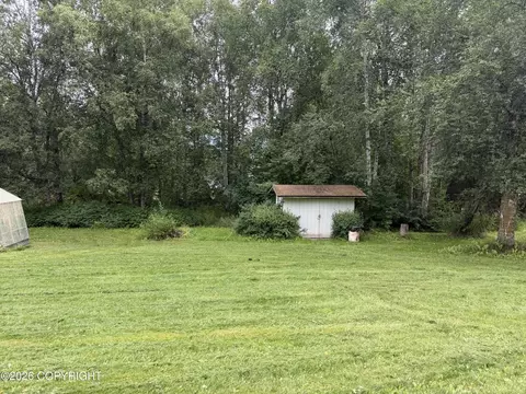 Exterior - 3217 Baxter Rd, Anchorage, AK 99504 photo 6 of 8