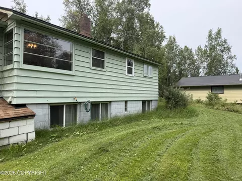 Exterior - 3217 Baxter Rd, Anchorage, AK 99504 photo 4 of 8