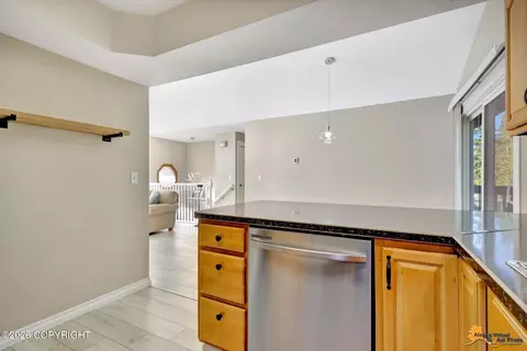 Kitchen - 18583 Mills Bay Dr, Eagle River, AK 99577 photo 5 of 6