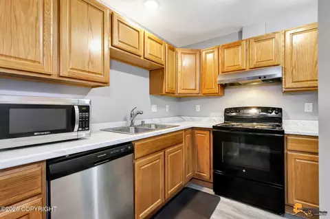 Kitchen - 4530 Wright St # 4, Anchorage, AK 99507 photo 2 of 3
