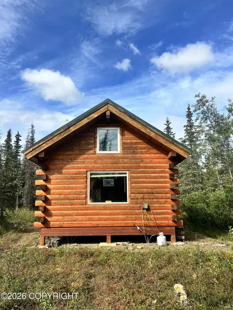000 Lynx St, Cantwell, AK 99729