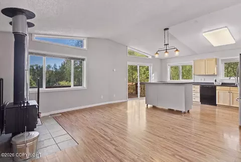 Living - 22808 Mcmanus Dr, Chugiak, AK 99567 photo 4 of 6