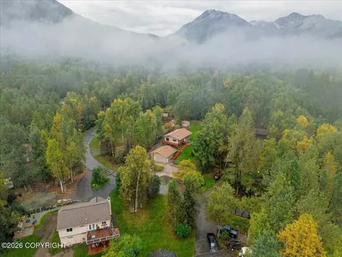 View/Area - 22808 Mcmanus Dr, Chugiak, AK 99567 photo 2 of 10