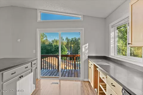 Kitchen - 22808 Mcmanus Dr, Chugiak, AK 99567 photo 4 of 4