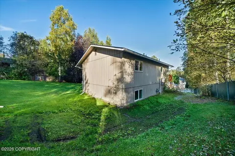 Exterior - 22808 Mcmanus Dr, Chugiak, AK 99567 photo 12 of 14