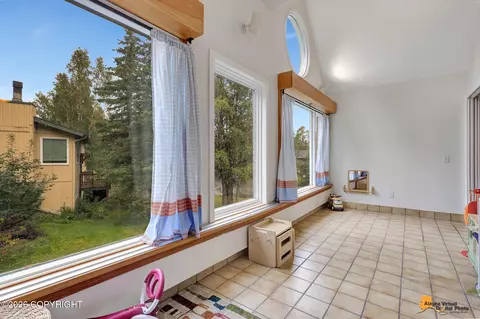 Entry Way - 6856 Double Tree Ct, Anchorage, AK 99507 photo 3 of 6