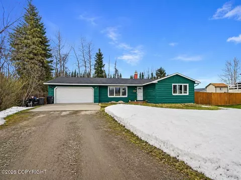3296 Jefferson Dr, Fairbanks, AK 99709