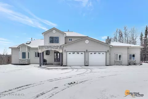 5403 N Sandalwood Ln, Palmer, AK 99645