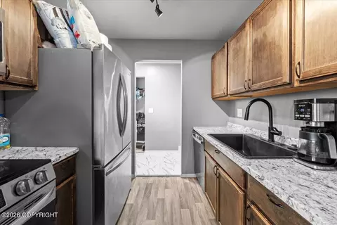 160 Grand Larry St #D7, Anchorage, AK 99504