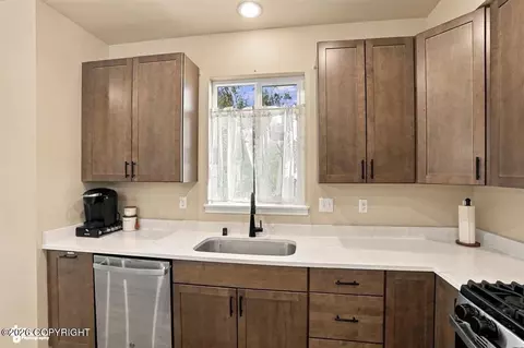 Kitchen - 1594 E Hidden Ranch Loop, Palmer, AK 99645 photo 8 of 9