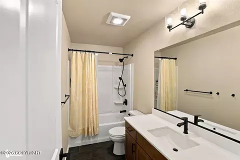 Bath - 1594 E Hidden Ranch Loop, Palmer, AK 99645 photo 4 of 7