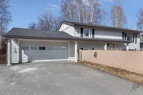 1180 Gregory St, Fairbanks, AK 99709