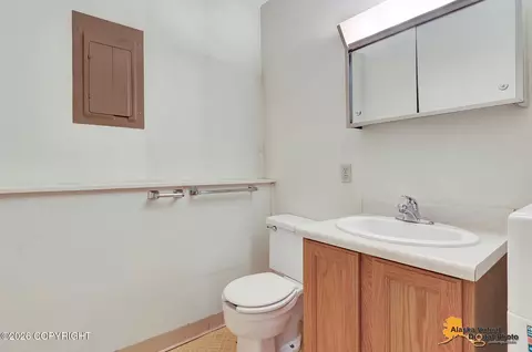 Bath - 3386 Checkmate Dr, Anchorage, AK 99508 photo 3 of 3