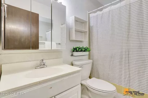 Bath - 3386 Checkmate Dr, Anchorage, AK 99508 photo 2 of 3