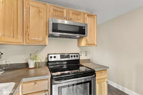 Kitchen - 3610 E 65th Ave, Anchorage, AK 99507 photo 4 of 5