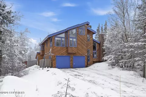 6770 Round Tree Dr, Anchorage, AK 99507