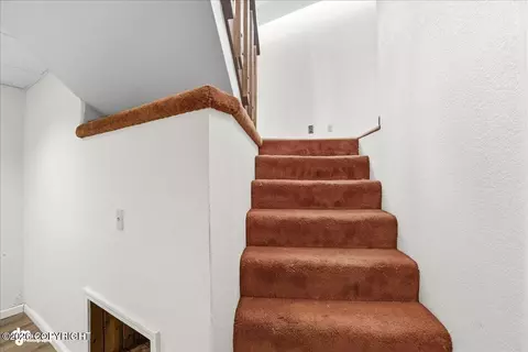 Entry Way - 6770 Round Tree Dr, Anchorage, AK 99507 photo 13 of 13