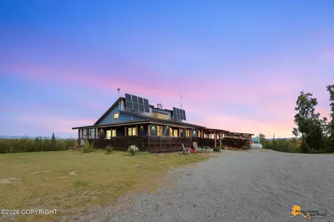 22459 S Watkins Rd, Trapper Creek, AK 99683