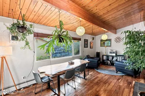 Dining - 3014 Sheldon Jackson St, Anchorage, AK 99508 photo 2 of 4