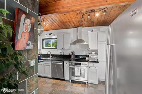 Kitchen - 3014 Sheldon Jackson St, Anchorage, AK 99508 photo 1 of 6
