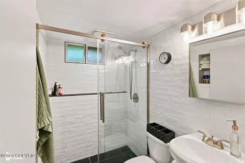 Bath - 3014 Sheldon Jackson St, Anchorage, AK 99508 photo 2 of 4