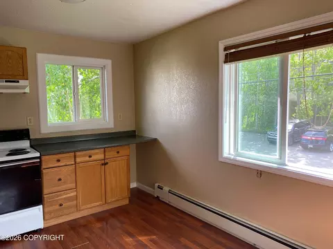 Kitchen - 402 E 11th Ave, Anchorage, AK 99501 photo 20 of 28