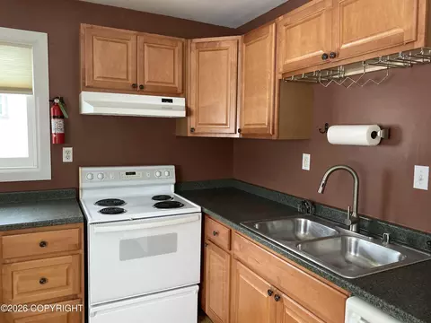 Kitchen - 402 E 11th Ave, Anchorage, AK 99501 photo 10 of 28