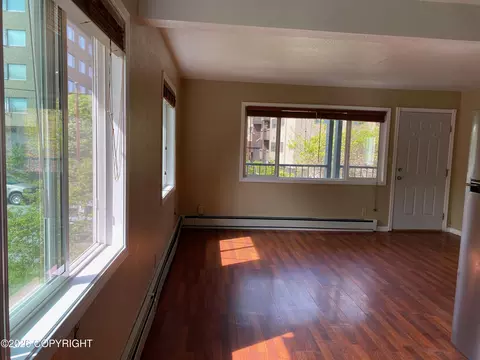 Living - 402 E 11th Ave, Anchorage, AK 99501 photo 16 of 18