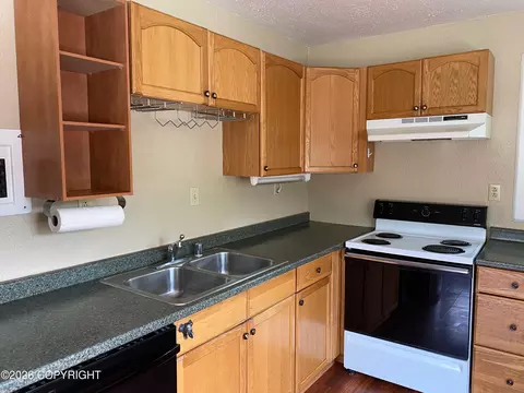 Kitchen - 402 E 11th Ave, Anchorage, AK 99501 photo 19 of 28