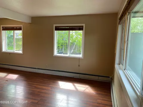 Living - 402 E 11th Ave, Anchorage, AK 99501 photo 15 of 18