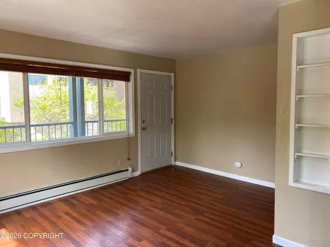 Living - 402 E 11th Ave, Anchorage, AK 99501 photo 17 of 18