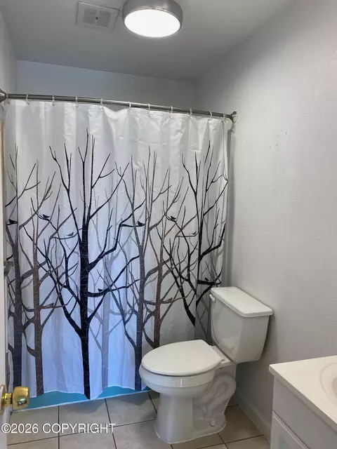 Bath - 402 E 11th Ave, Anchorage, AK 99501 photo 6 of 8