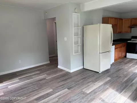 Living - 402 E 11th Ave, Anchorage, AK 99501 photo 18 of 18