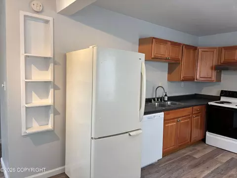 Kitchen - 402 E 11th Ave, Anchorage, AK 99501 photo 5 of 28