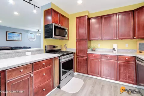 Kitchen - 11033 Buskin Cir, Eagle River, AK 99577 photo 3 of 6