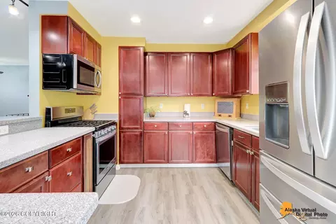 Kitchen - 11033 Buskin Cir, Eagle River, AK 99577 photo 2 of 6