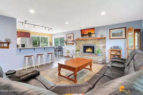 Living - 11033 Buskin Cir, Eagle River, AK 99577 photo 5 of 8