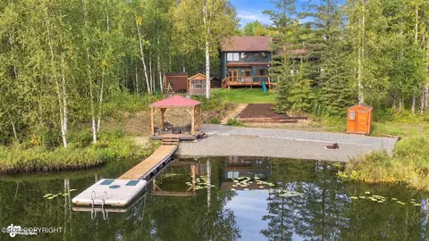420 S Lakeshore Ct, Wasilla, AK 99623