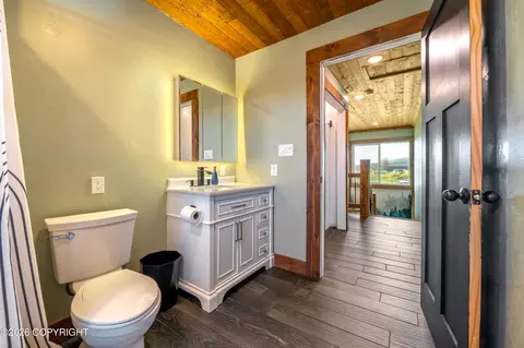 Bath - 3875 East End Rd, Homer, AK 99603 photo 9 of 14