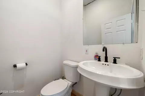 Bath - 3875 East End Rd, Homer, AK 99603 photo 11 of 14