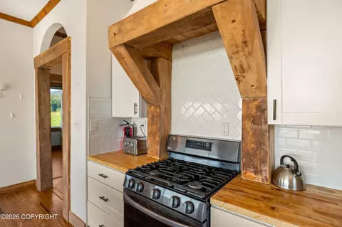 Kitchen - 3875 East End Rd, Homer, AK 99603 photo 4 of 8