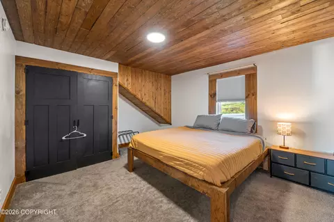 Bedroom - 3875 East End Rd, Homer, AK 99603 photo 6 of 13