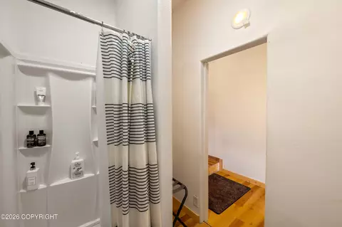 Bath - 3875 East End Rd, Homer, AK 99603 photo 10 of 14