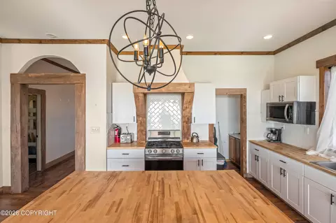 Kitchen - 3875 East End Rd, Homer, AK 99603 photo 2 of 8