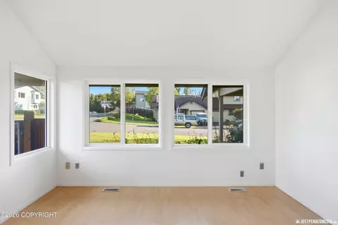 Living - 10100 Nantucket Loop, Anchorage, AK 99507 photo 2 of 3