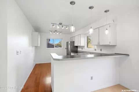 Kitchen - 10100 Nantucket Loop, Anchorage, AK 99507 photo 1 of 3