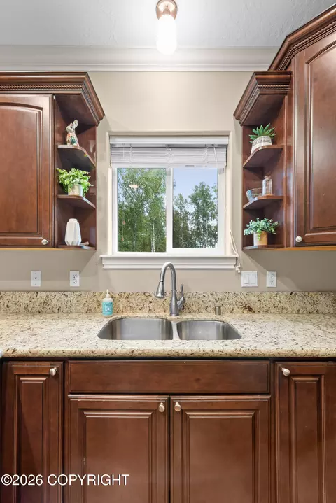 Kitchen - 4386 E Kilo Dr, Wasilla, AK 99654 photo 3 of 3